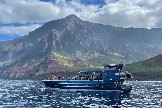 Makana Charters Na Pali Katamaran-Tour